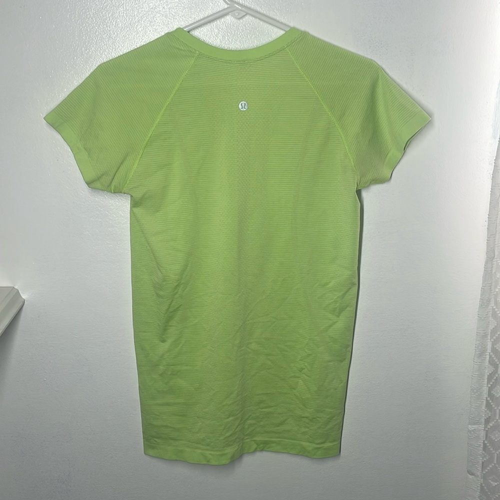 Lululemon Swiftly Tech 8 - image 1